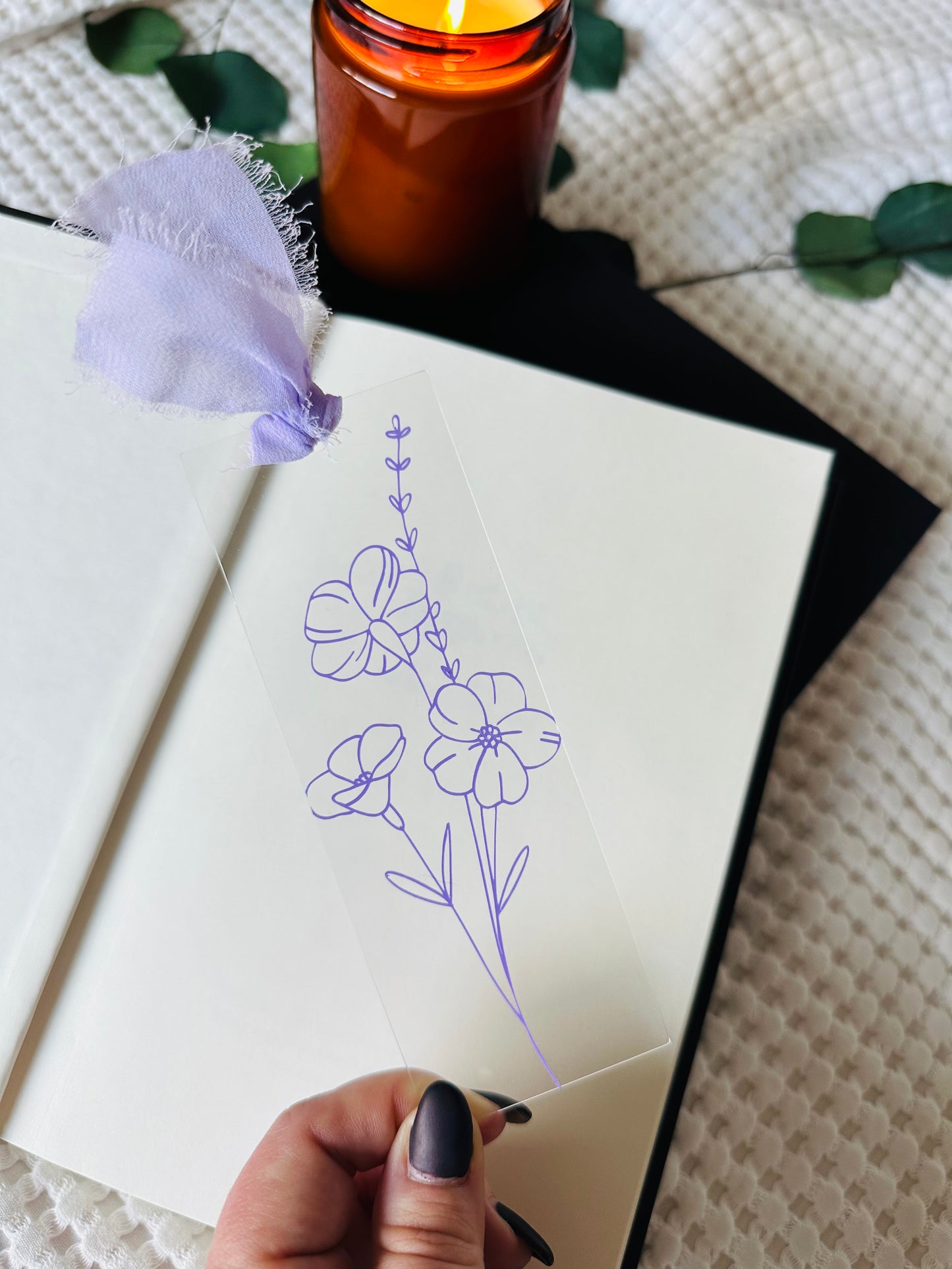 DAINTY FLOWER BOOKMARK